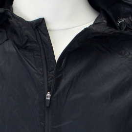 Chaqueta de la marca HUMMEL - Tech Move ultra light - de aspecto deportivo semitransparente, con capucha, negra